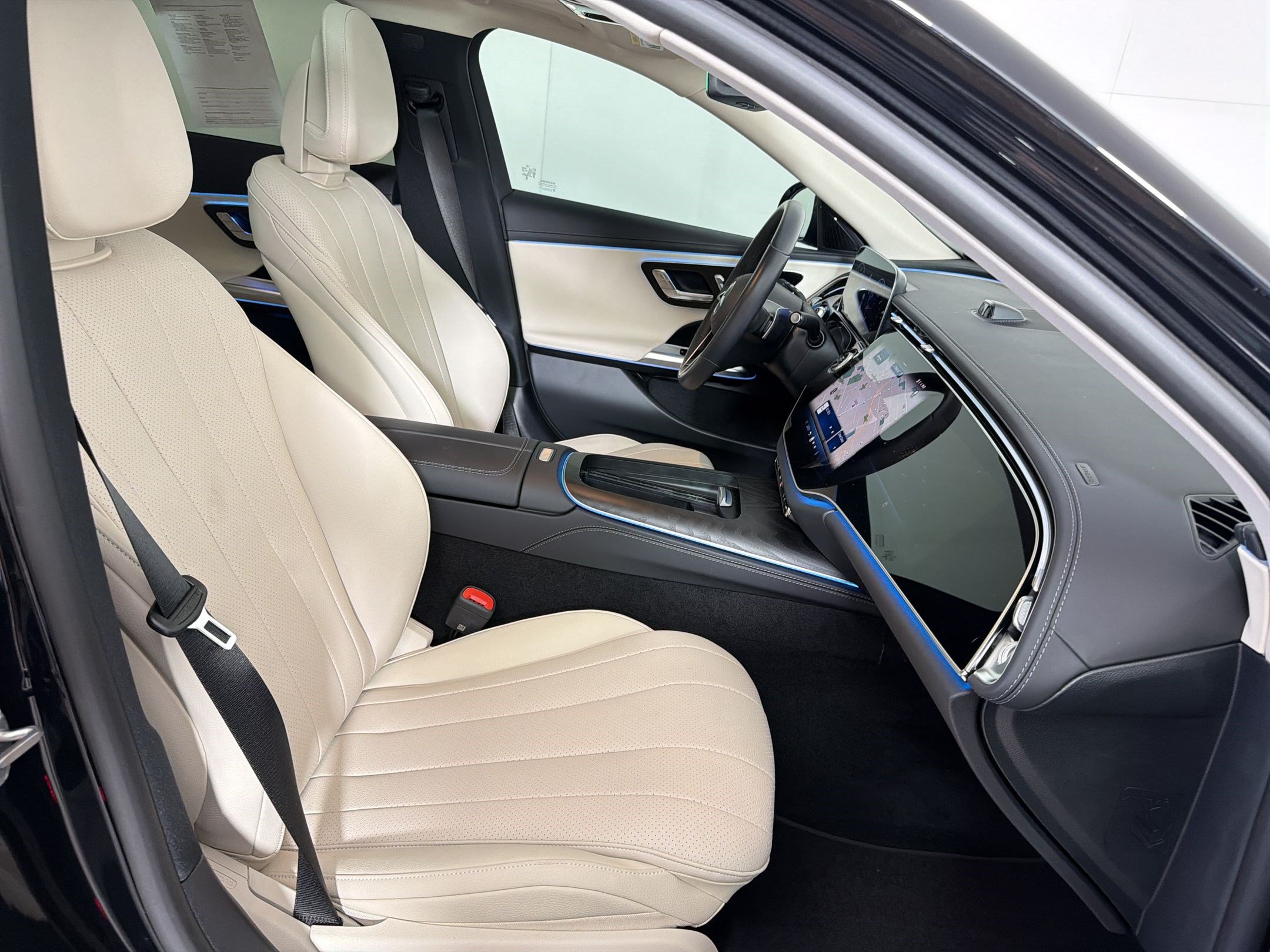 Certified 2025 Mercedes-Benz E 350 4MATIC Sedan image 31