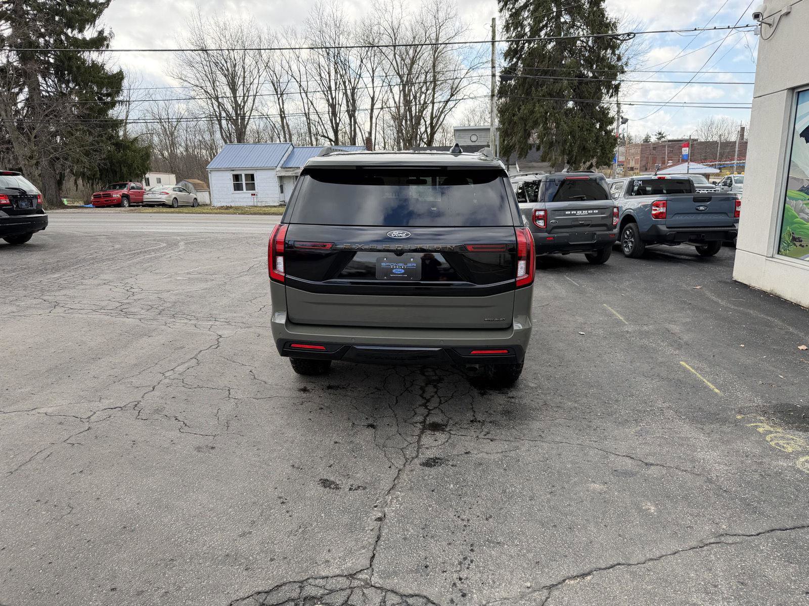 Used 2025 Ford Expedition Tremor image 5