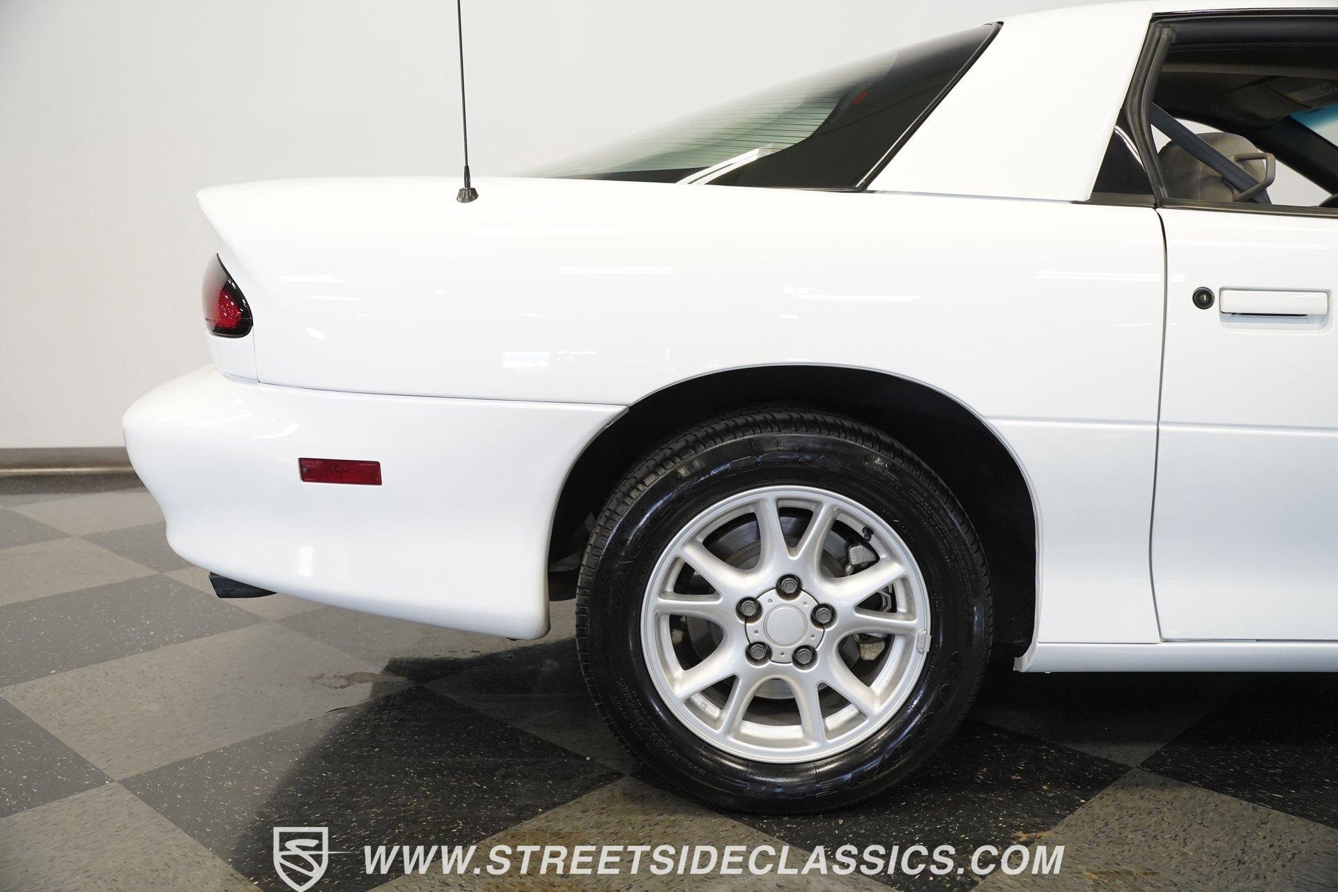 Used 2001 Chevrolet Camaro Z28 w/ Preferred Equipment Group image 38