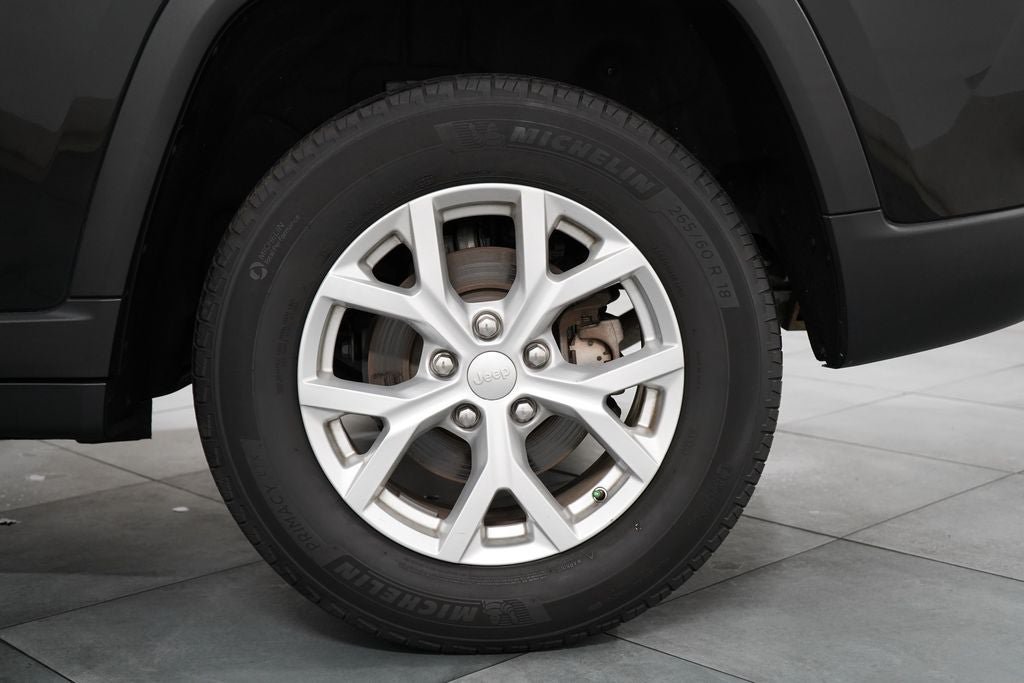 Used 2023 Jeep Grand Cherokee Limited AWD/4WD image 34