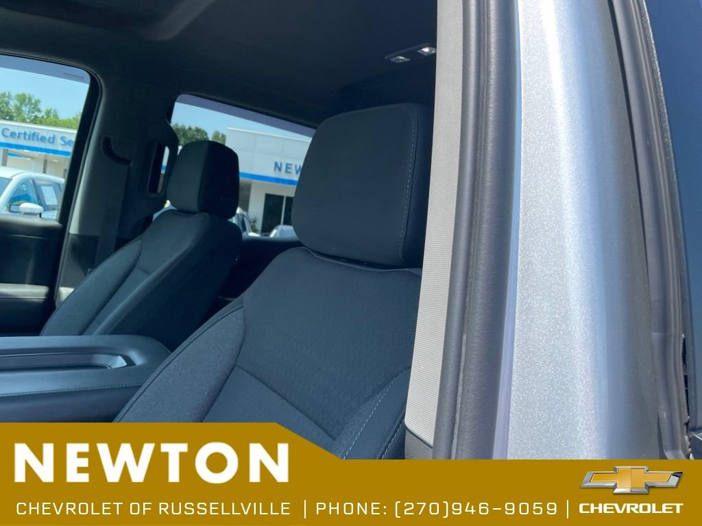 Used 2021 Chevrolet Silverado 1500 LT AWD/4WD image 5