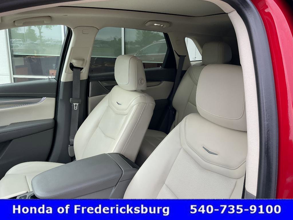 Used 2023 Cadillac XT5 Premium Luxury w/ Technology Package AWD/4WD image 31