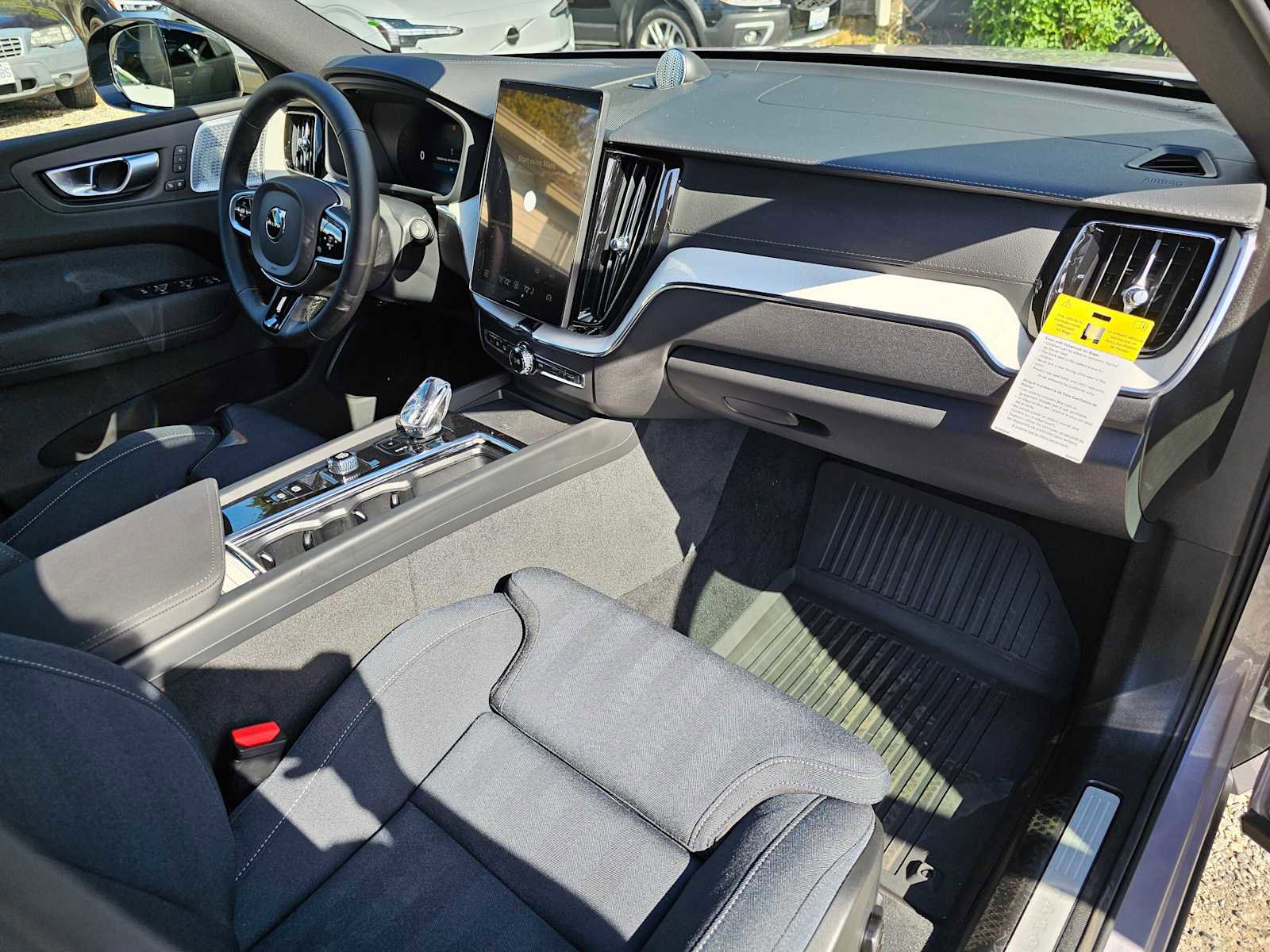 New 2026 Volvo XC60 B5 Ultra w/ Protection Package Premier image 11