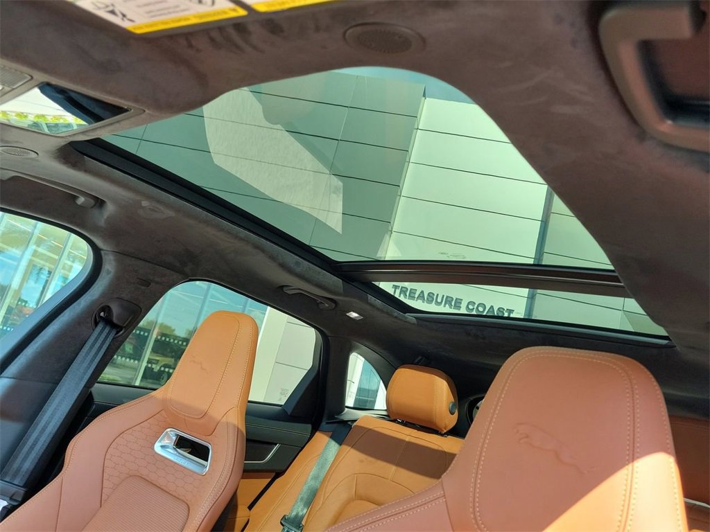 Used 2026 Jaguar F-PACE R-Dynamic S image 28
