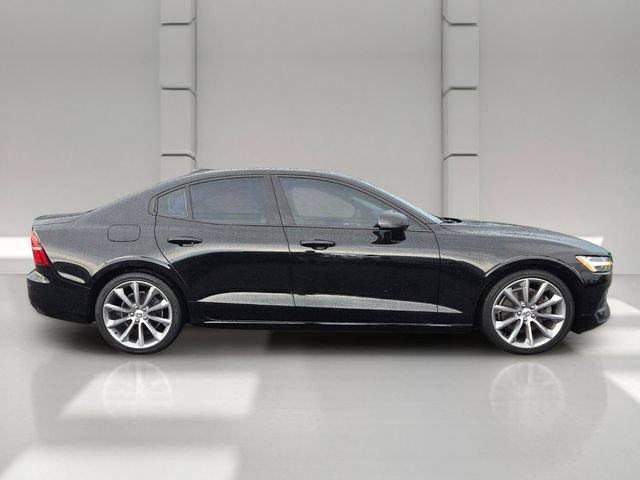 Used 2019 Volvo S60 T5 Momentum w/ Premium Package FWD image 6