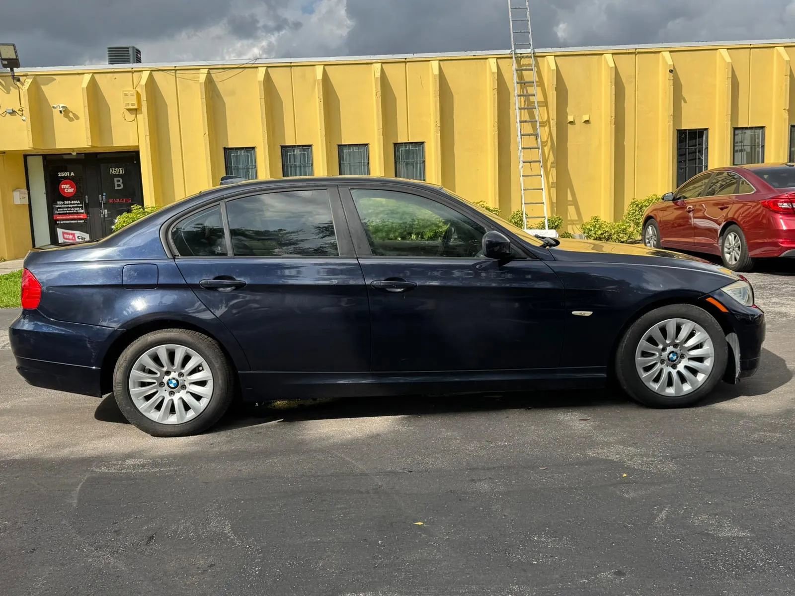 Used 2009 BMW 328i Sedan RWD image 4