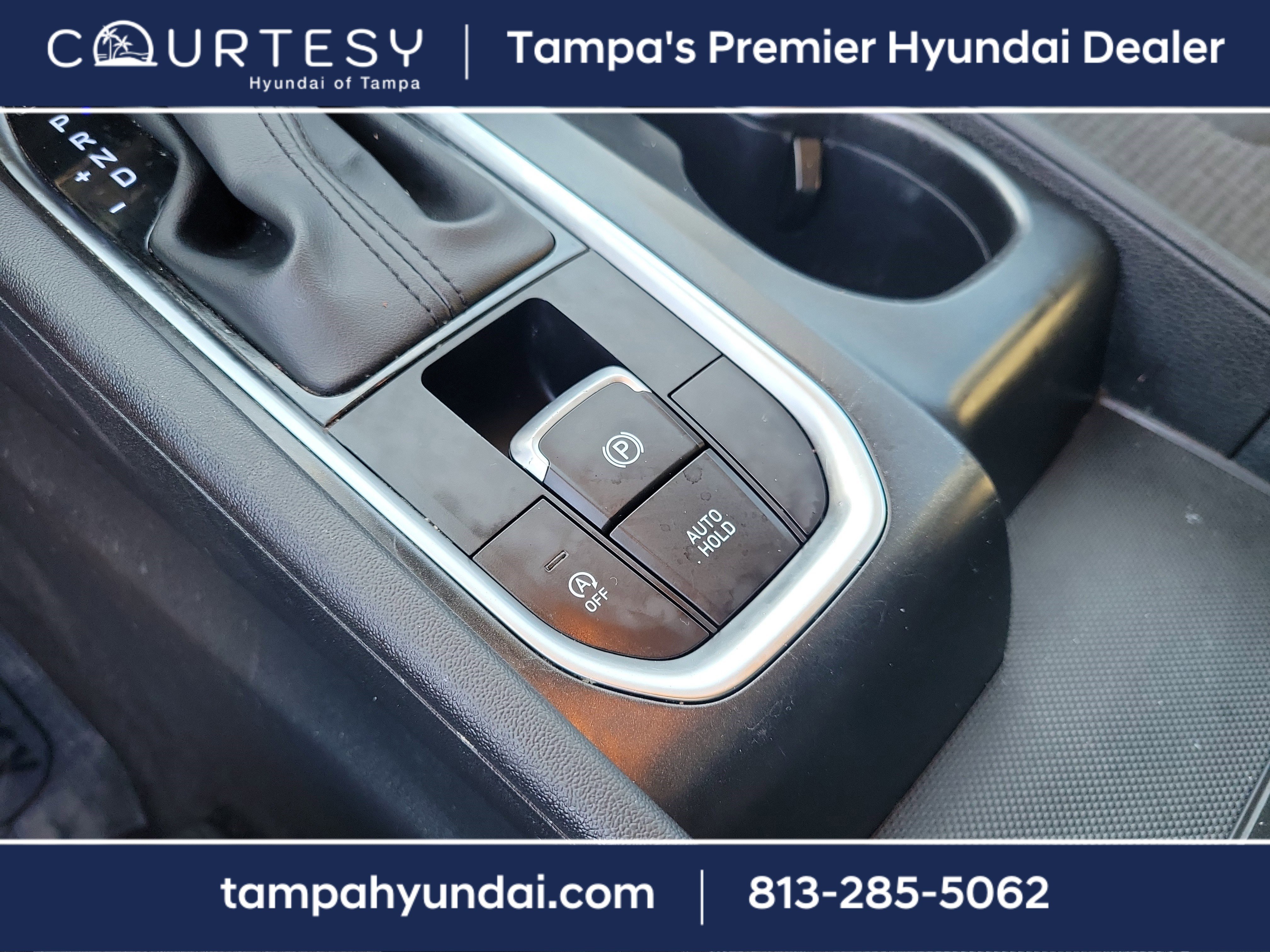 Used 2020 Hyundai Santa Fe SE image 31