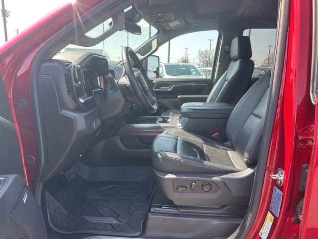 Used 2025 Chevrolet Silverado 2500 LTZ w/ LTZ Convenience Package AWD/4WD image 16