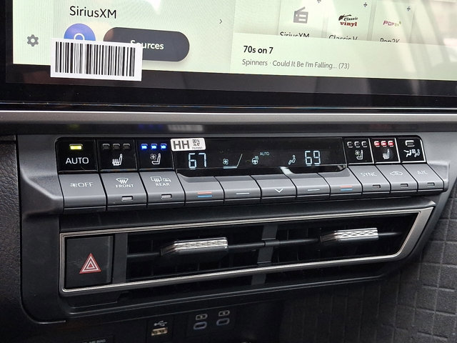 Used 2026 Toyota Camry XLE w/ Premium Package image 17