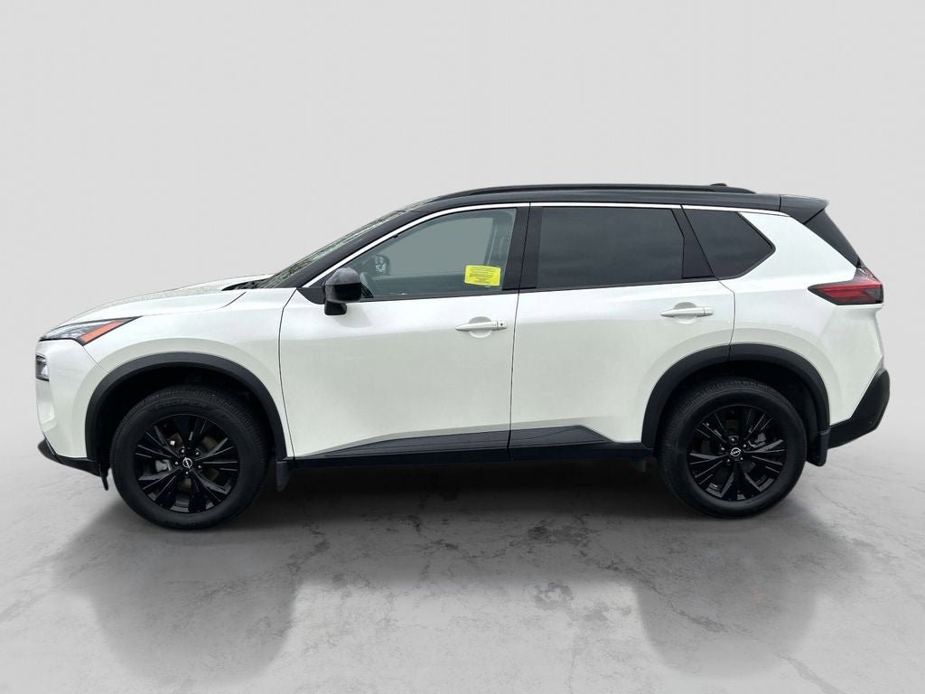 Used 2023 Nissan Rogue SV w/ SV Premium B Package AWD/4WD image 2