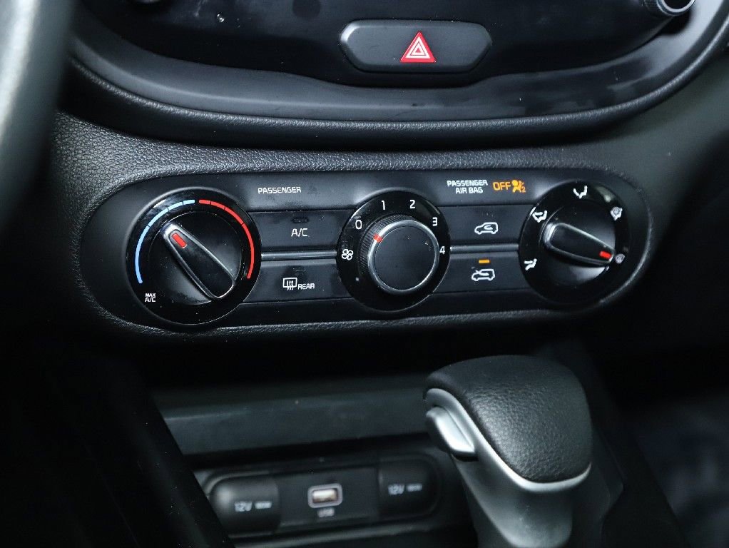 Used 2022 Kia Soul LX w/ Technology Package image 27