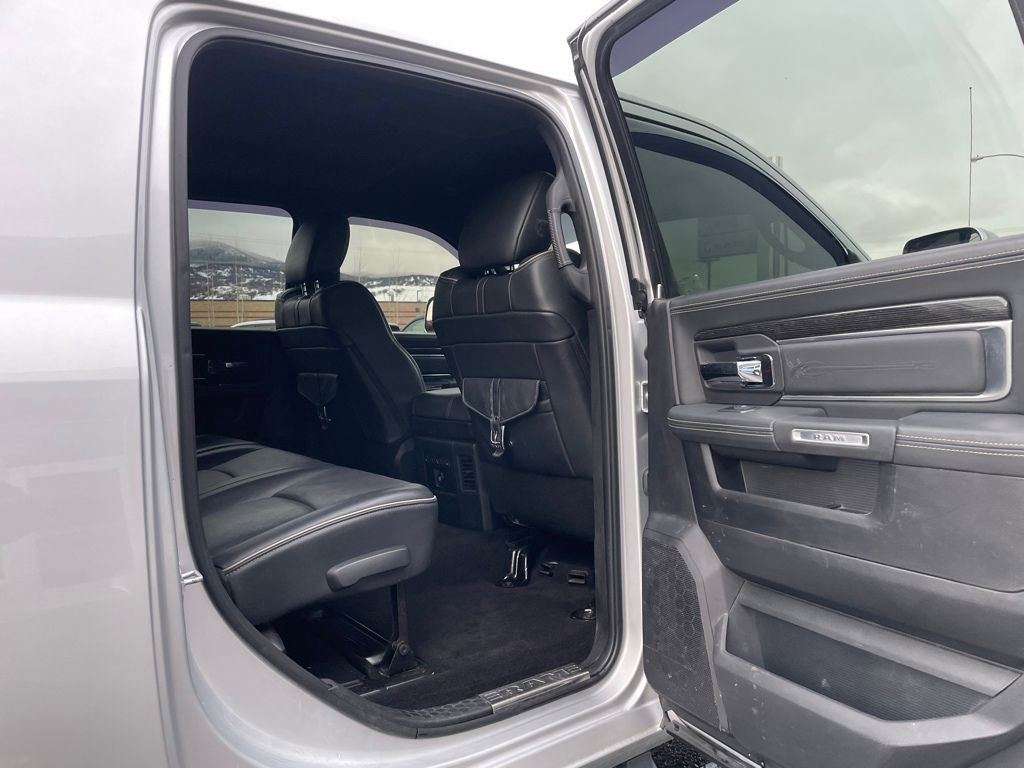 Used 2017 RAM 2500 Limited AWD/4WD image 16