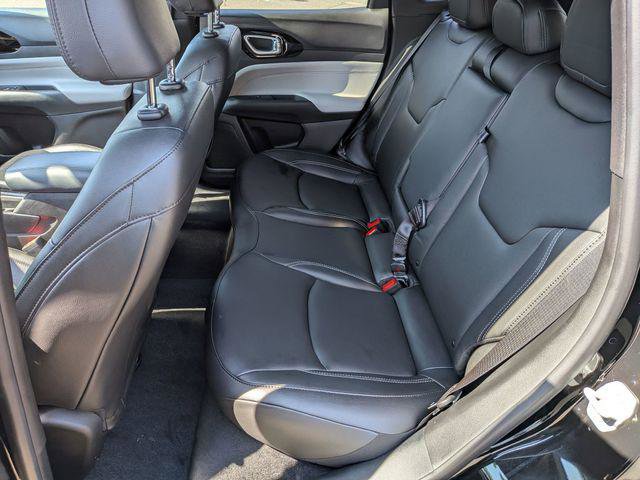 Certified 2025 Jeep Compass Limited image 23