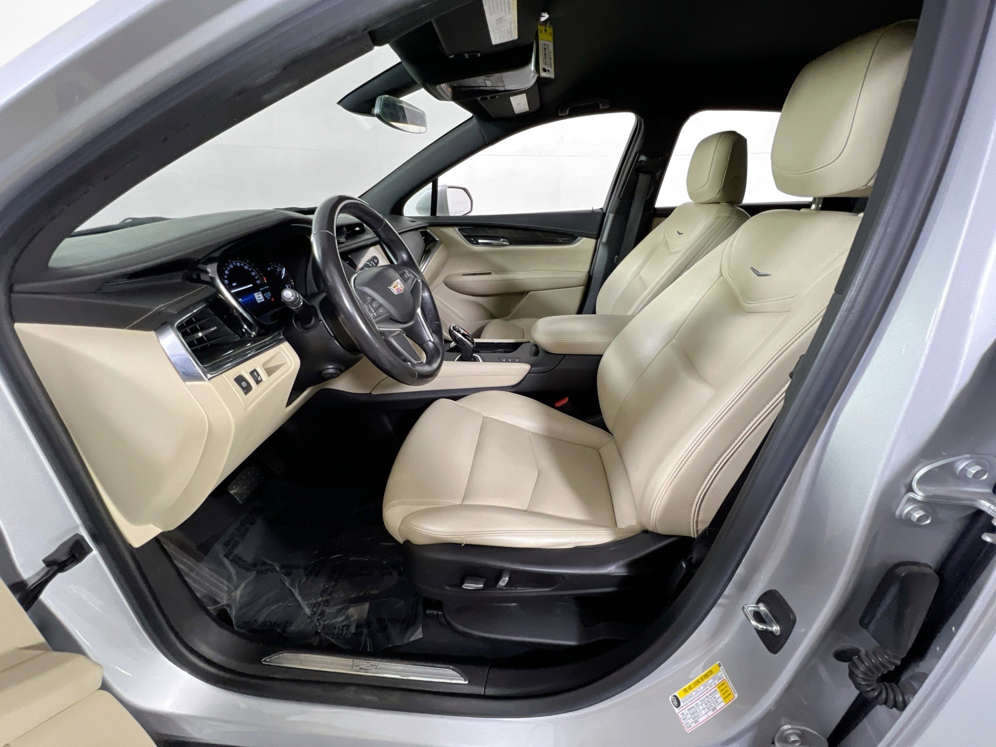 Used 2018 Cadillac XT5 AWD image 21