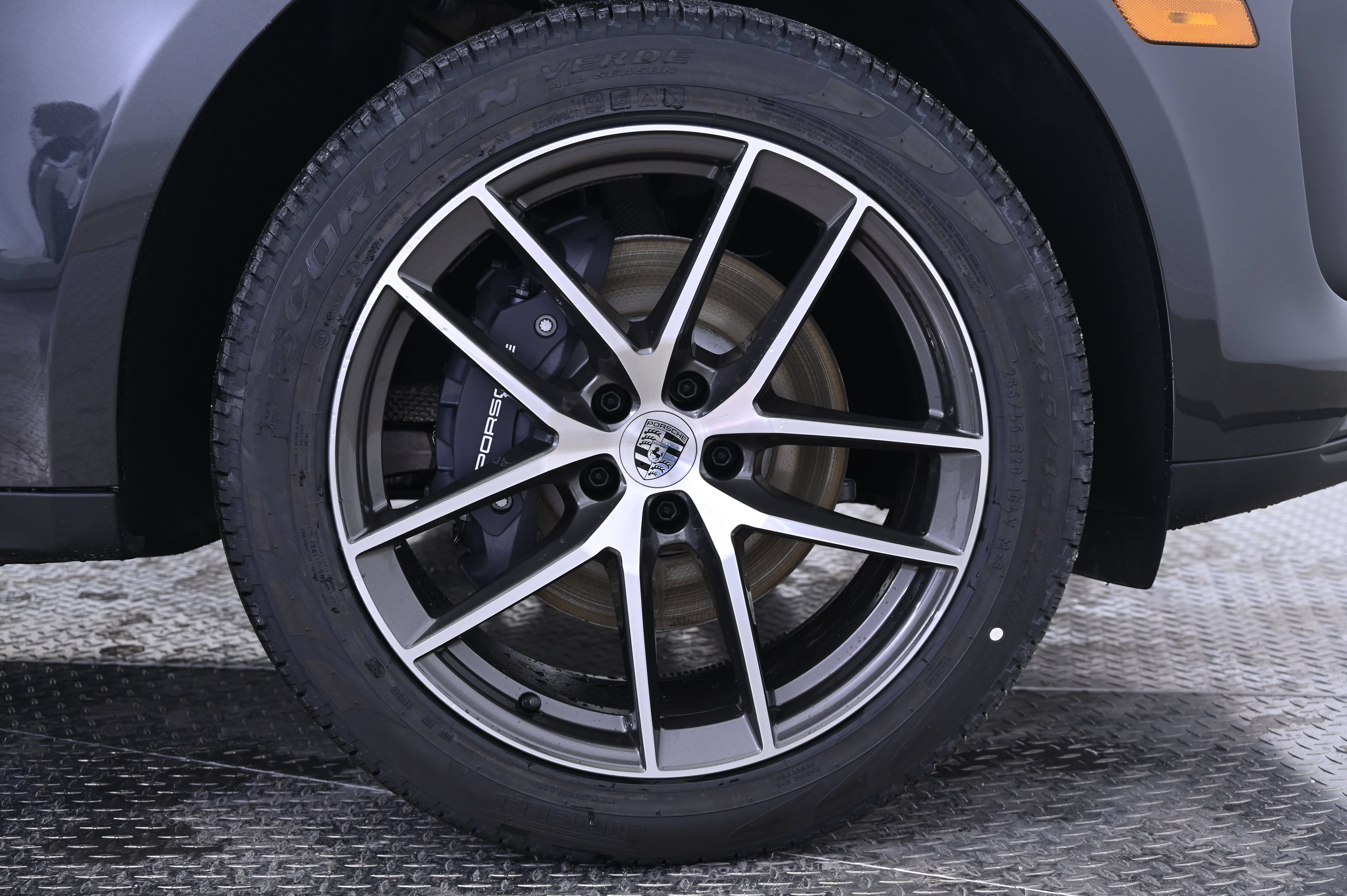 Certified 2026 Porsche Macan AWD/4WD image 14