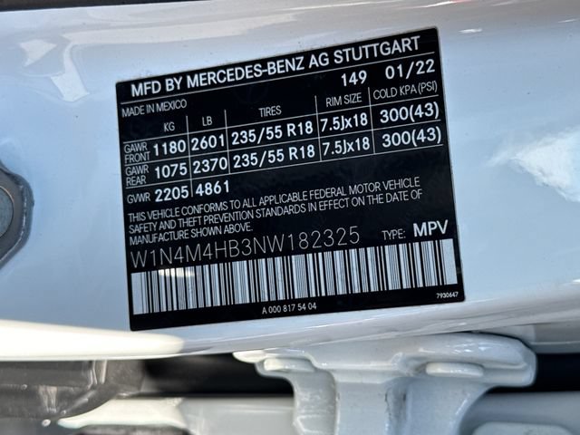 Used 2022 Mercedes-Benz GLB 250 4MATIC w/ Premium Package Lite image 17