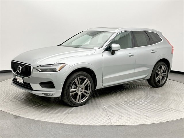 Used 2018 Volvo XC60 T6 Momentum w/ Convenience Package image 1