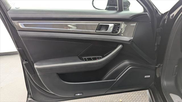 Used 2017 Porsche Panamera Turbo image 11