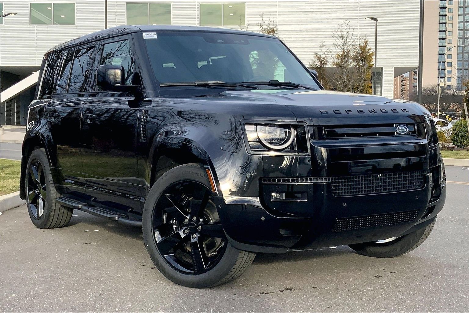 New 2026 Land Rover Defender 110 V8 image 2