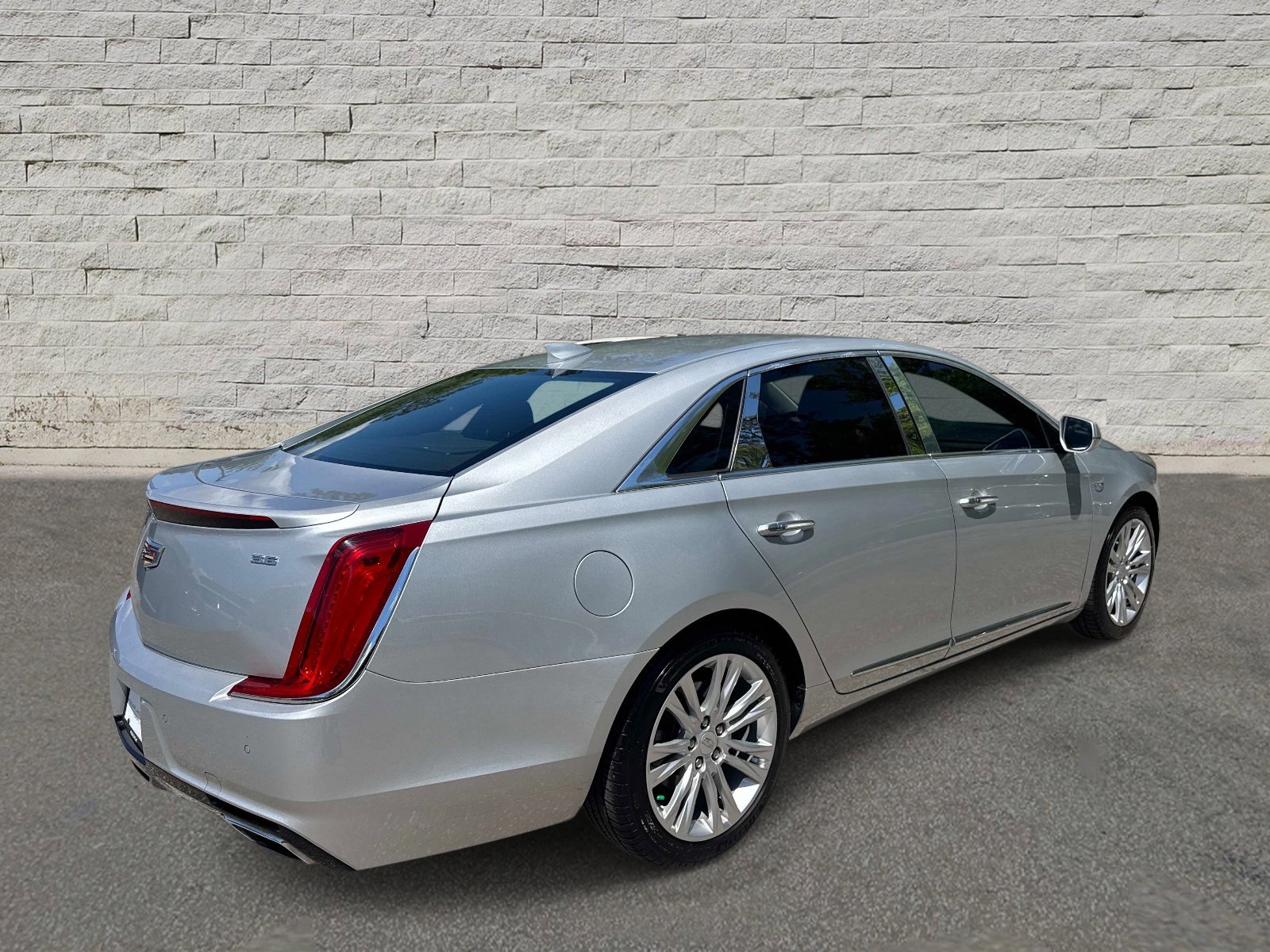 Used 2018 Cadillac XTS Luxury FWD image 5