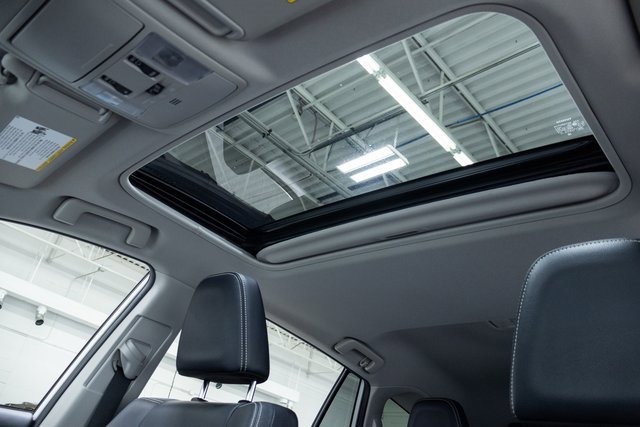 Used 2017 Toyota RAV4 Limited image 12