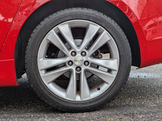 Used 2014 Chevrolet Cruze LTZ w/ Enhanced Safety Package FWD image 9