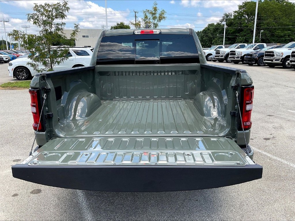 New 2026 RAM 1500 Big Horn w/ Night Edition AWD/4WD image 6