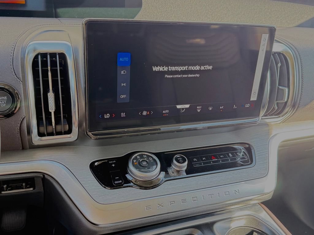 New 2027 Ford Expedition Platinum w/ Platinum Ultimate Package AWD/4WD image 14