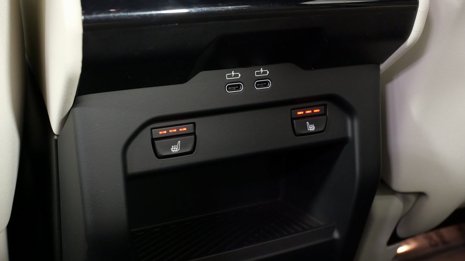 Used 2024 BMW 530i xDrive image 40