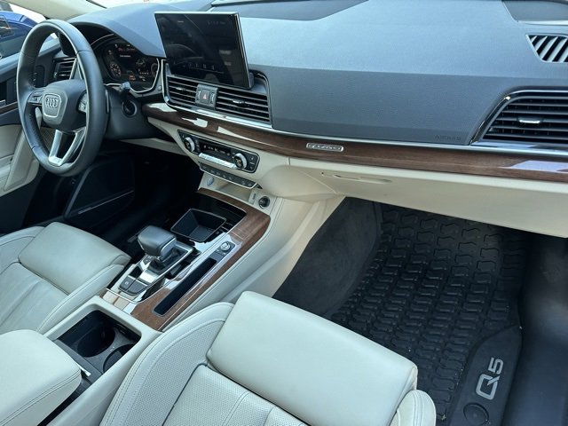 Used 2021 Audi Q5 Prestige w/ Prestige Package image 26