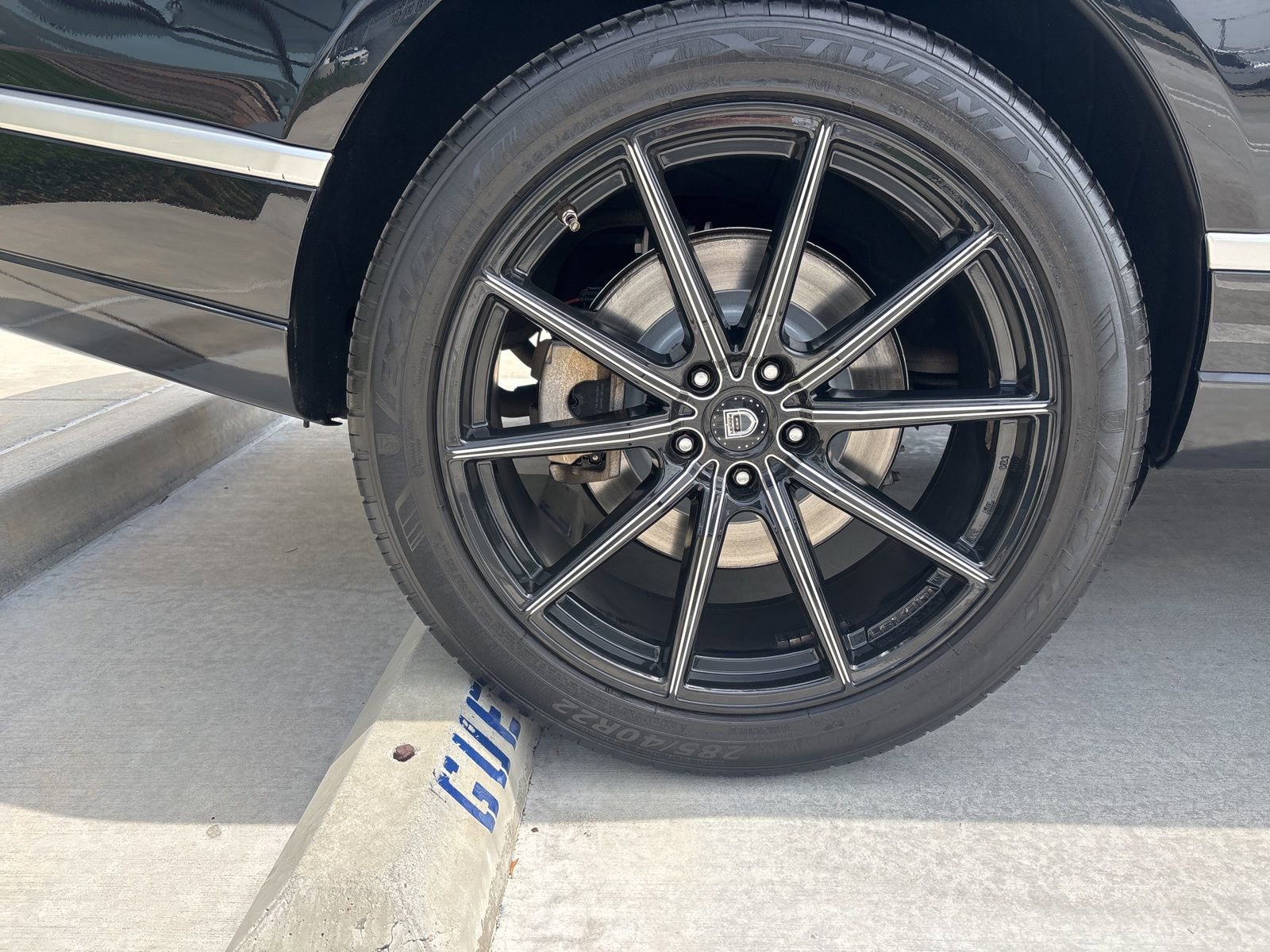 Used 2016 Land Rover Range Rover Long Wheelbase Supercharged image 9