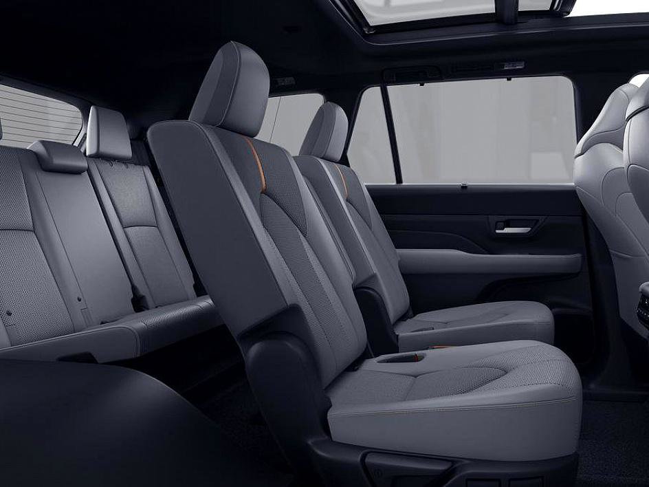 New 2026 Toyota Grand Highlander AWD Hybrid image 35