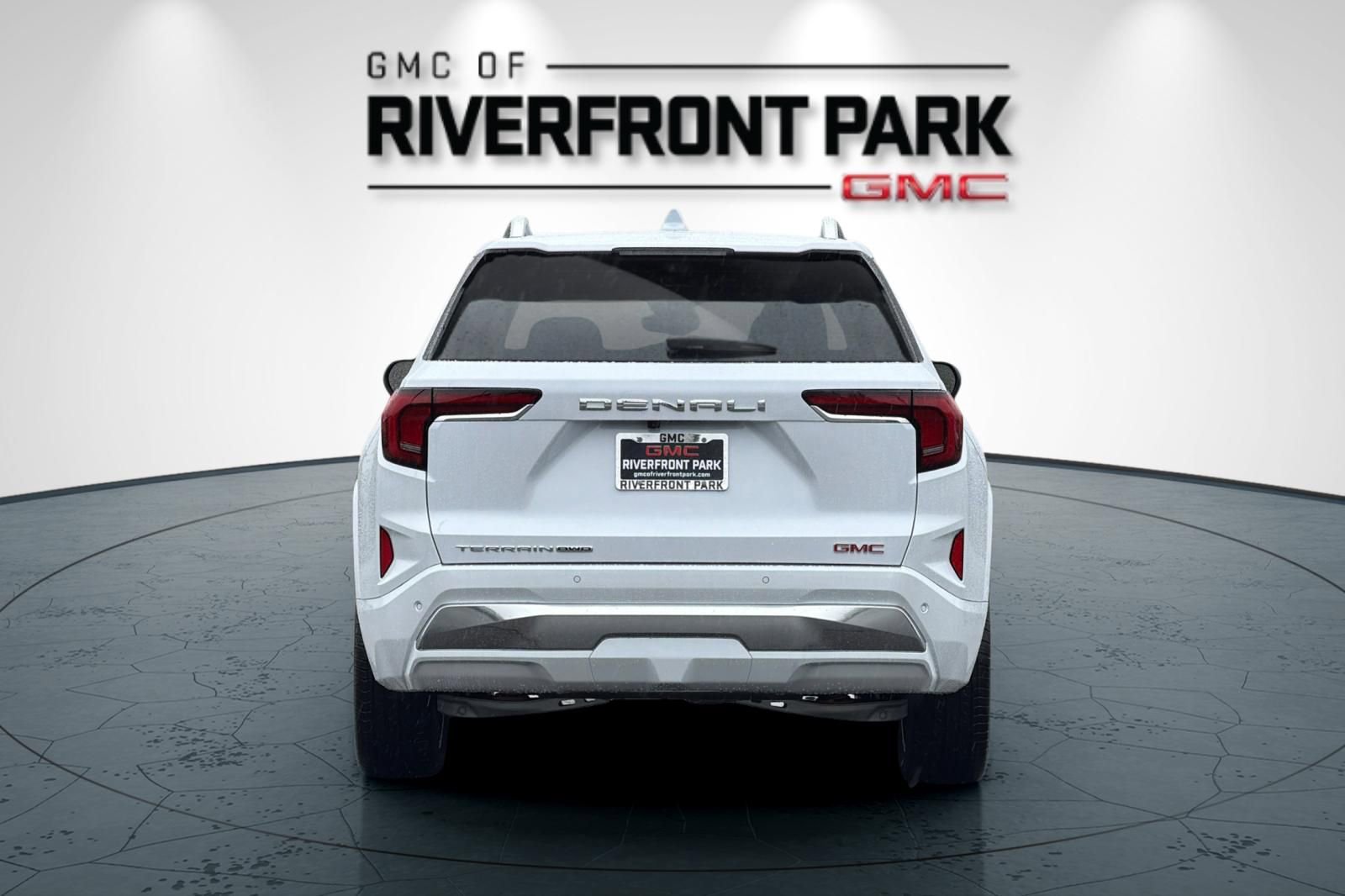 New 2026 GMC Terrain Denali w/ LPO, Floor Liner Package AWD/4WD image 4