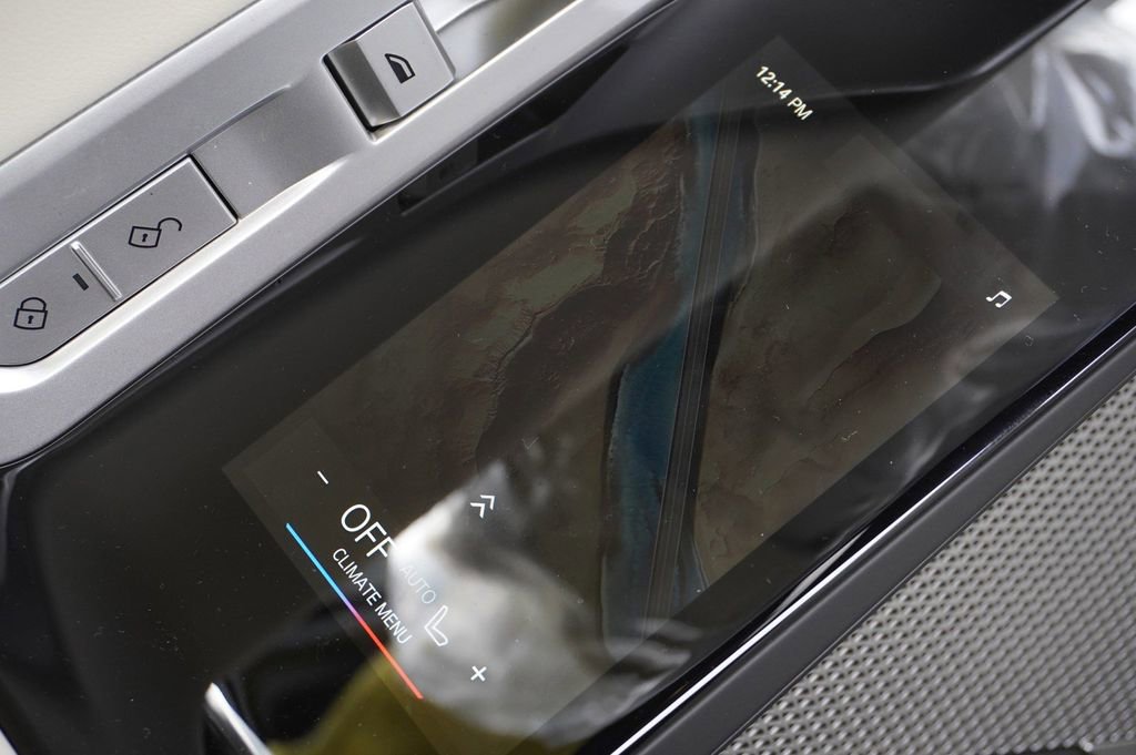 New 2024 BMW i7 xDrive60 image 25