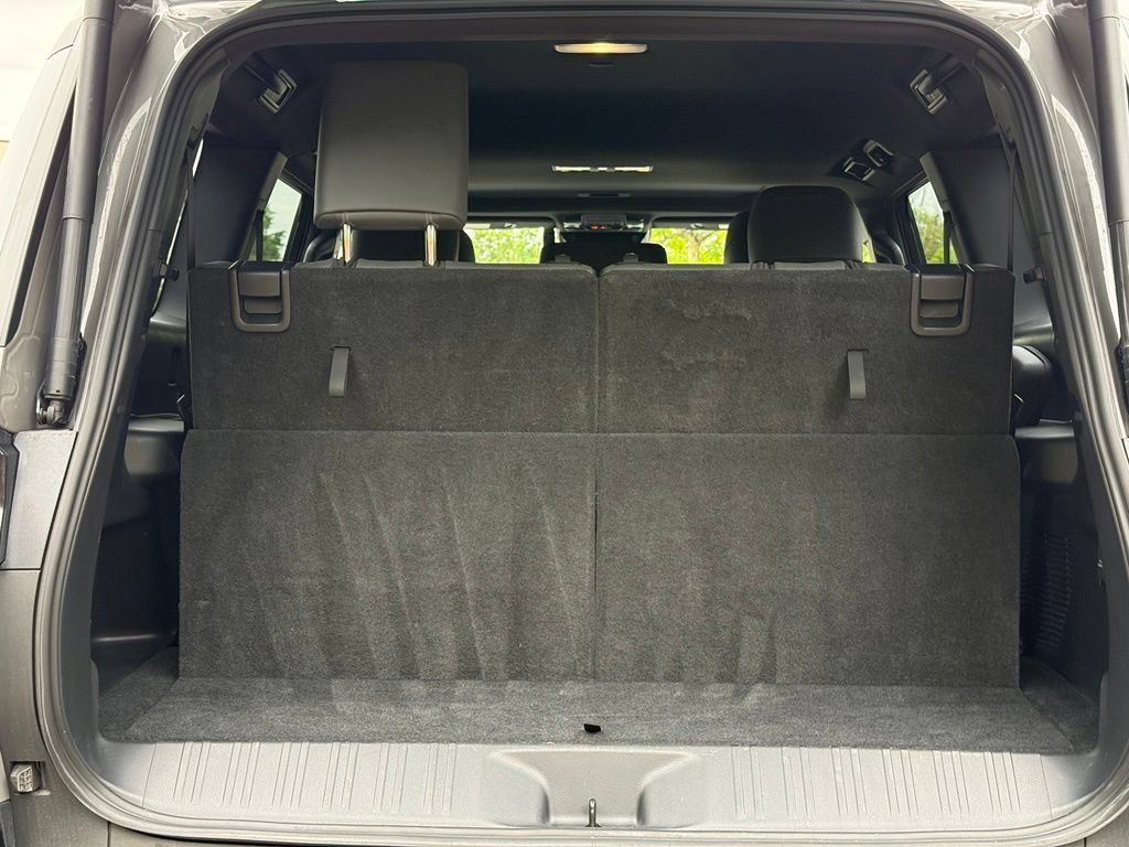 Used 2024 Lexus GX 550 w/ Cold Area Package AWD/4WD image 11