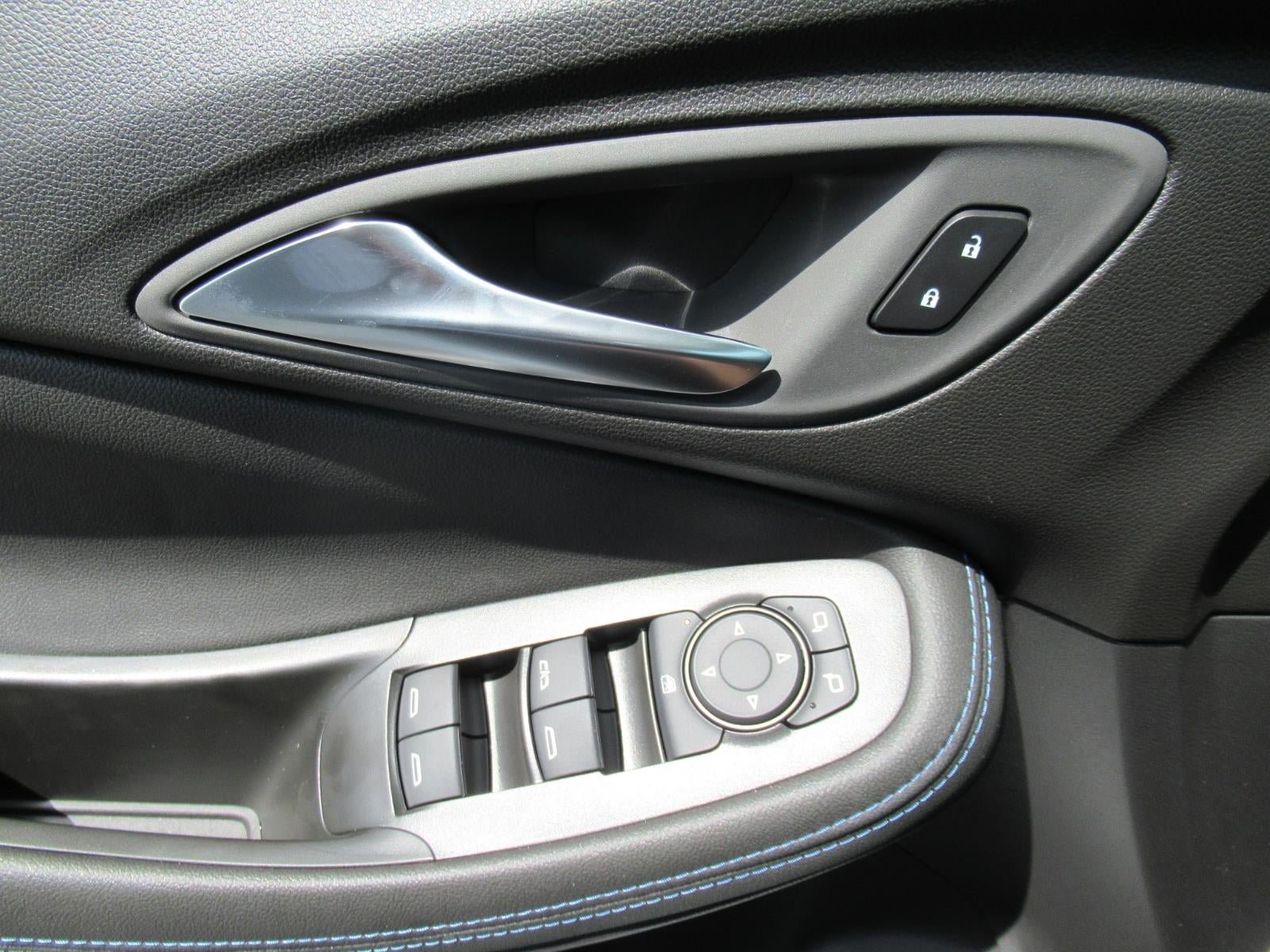 New 2026 Buick Encore GX Sport Touring w/ Advanced Technology Package FWD image 21