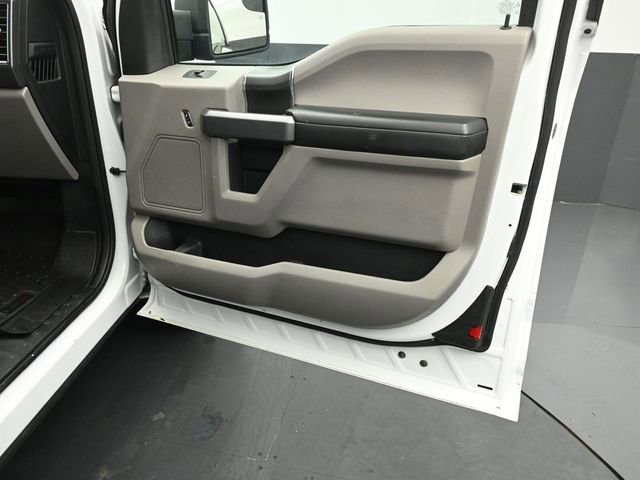 Certified 2018 Ford F150 XLT w/ Equipment Group 302A Luxury image 31