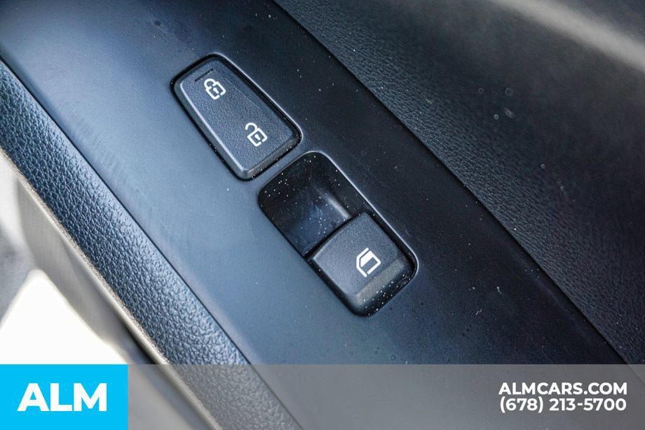 Used 2025 Kia Soul LX w/ LX Technology Package FWD image 49