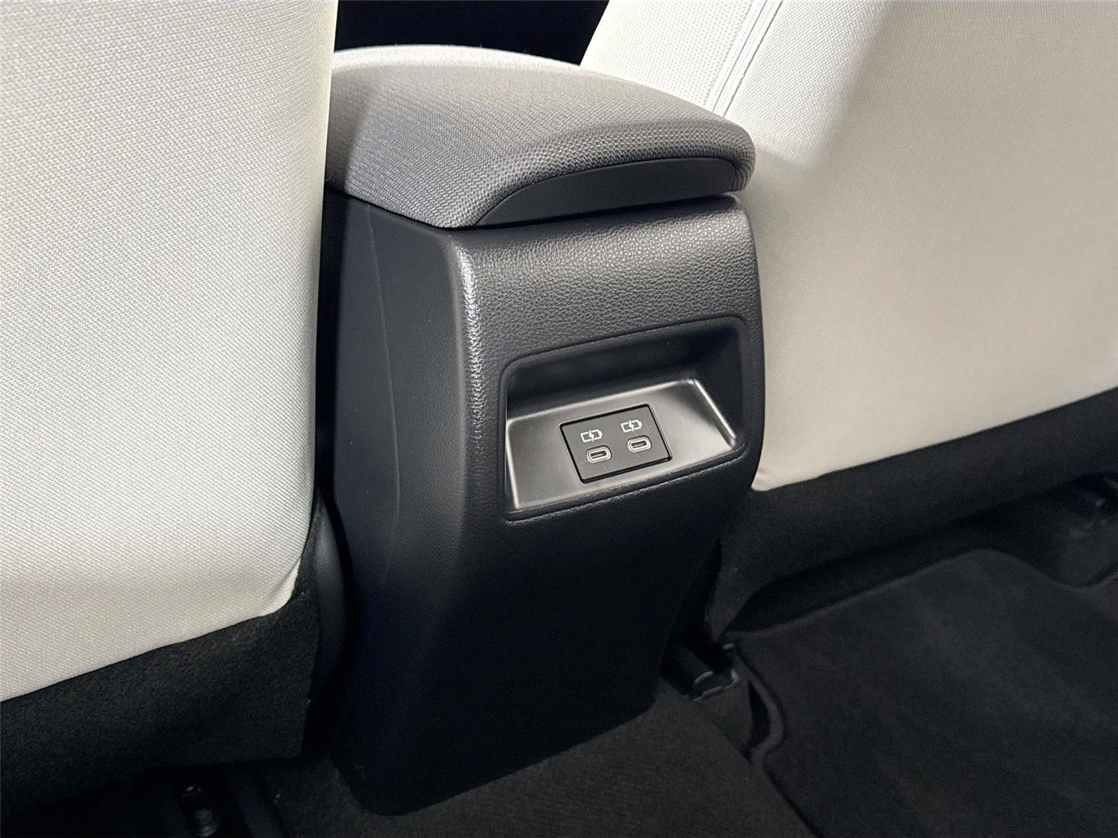 Certified 2025 Toyota Corolla LE FWD image 32