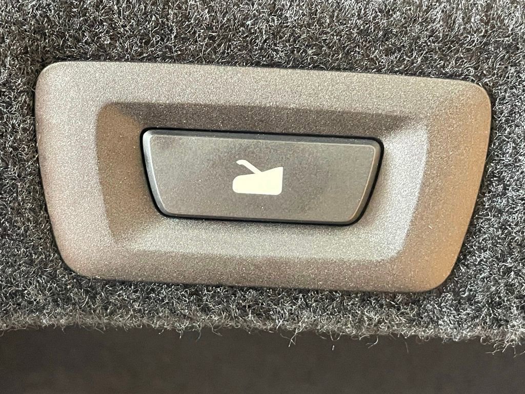 Used 2024 Lucid Air Touring image 21