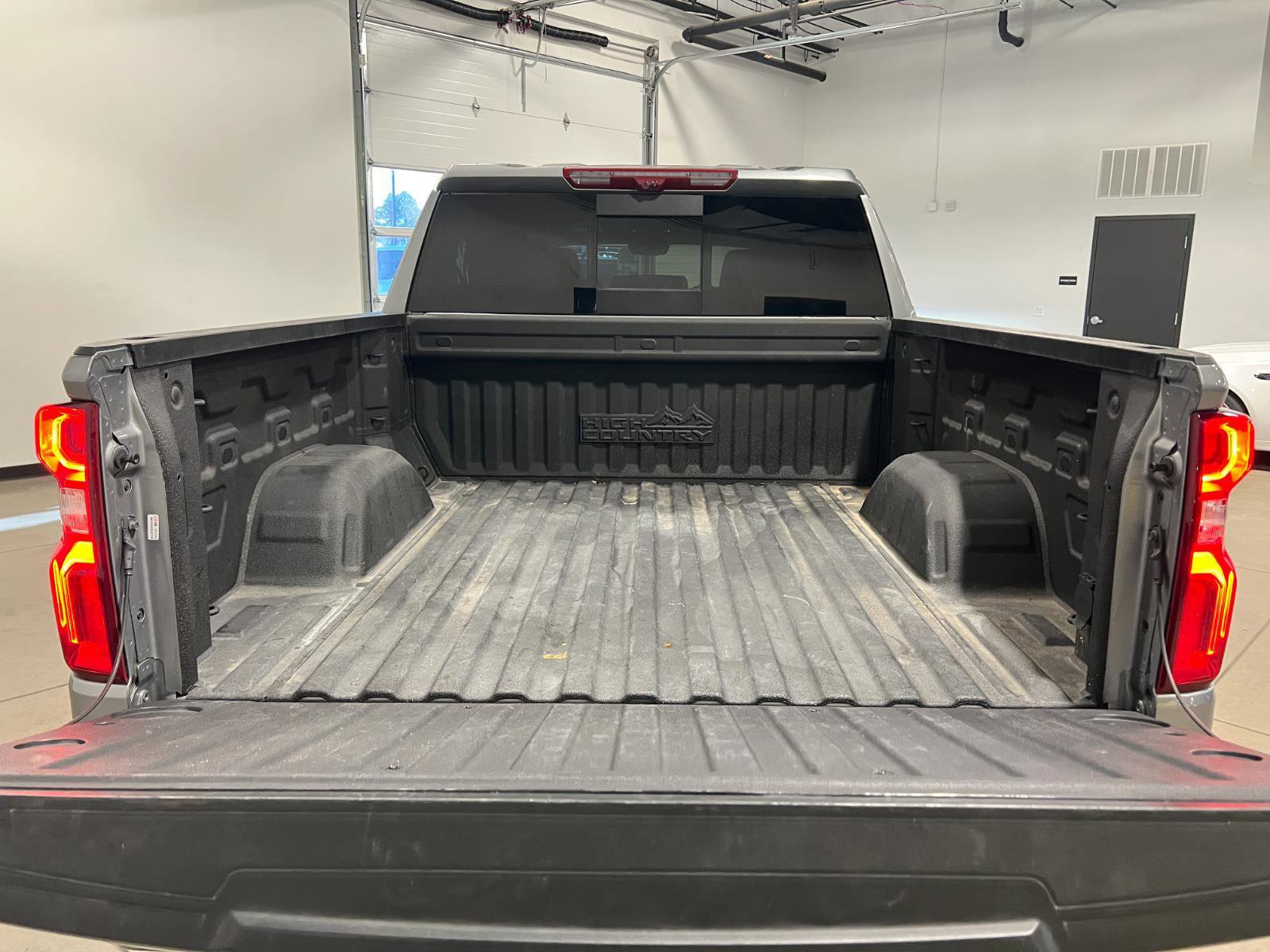 Used 2023 Chevrolet Silverado 1500 High Country w/ High Country Premium Package image 33