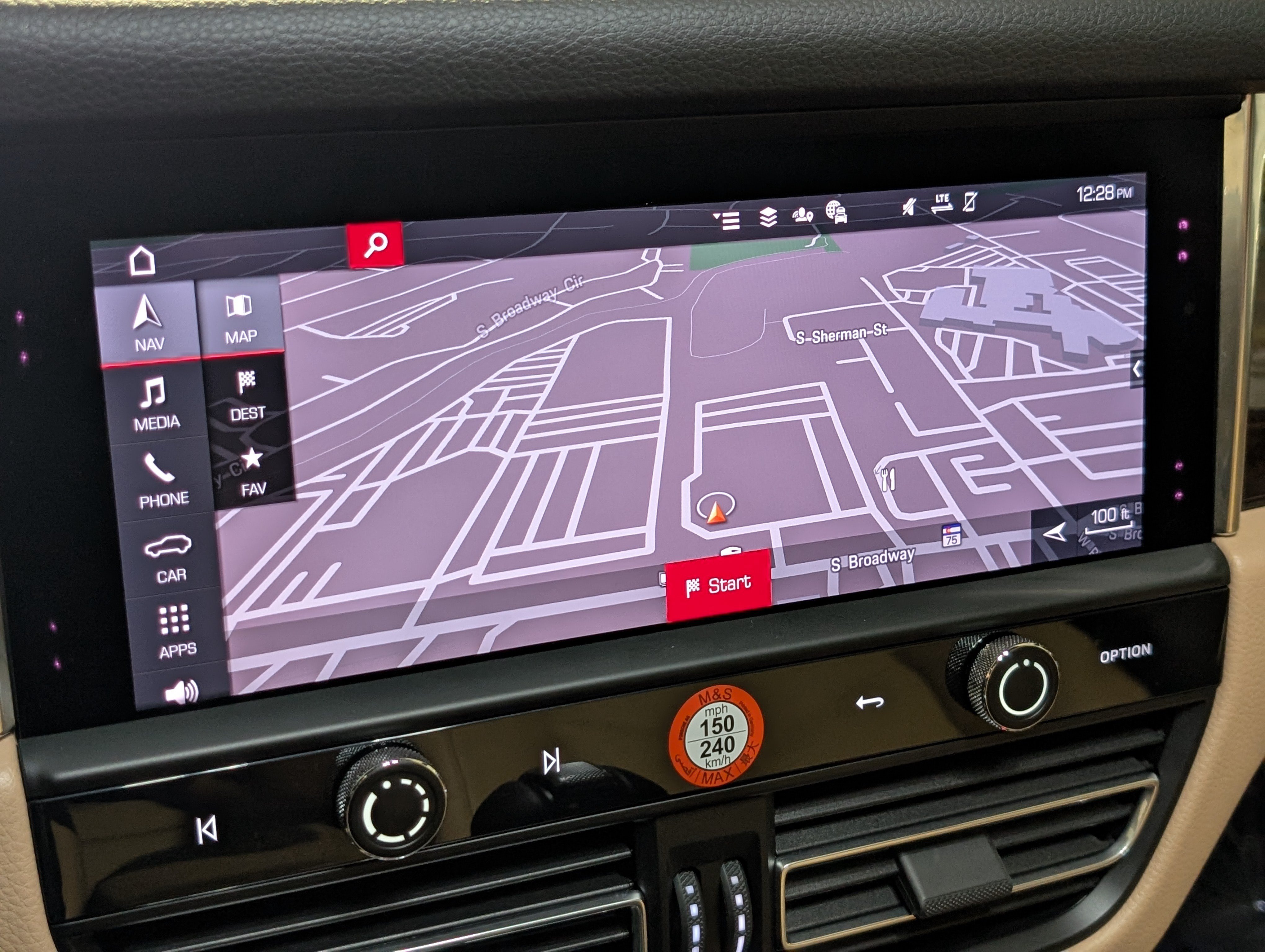 Certified 2026 Porsche Macan AWD/4WD image 34