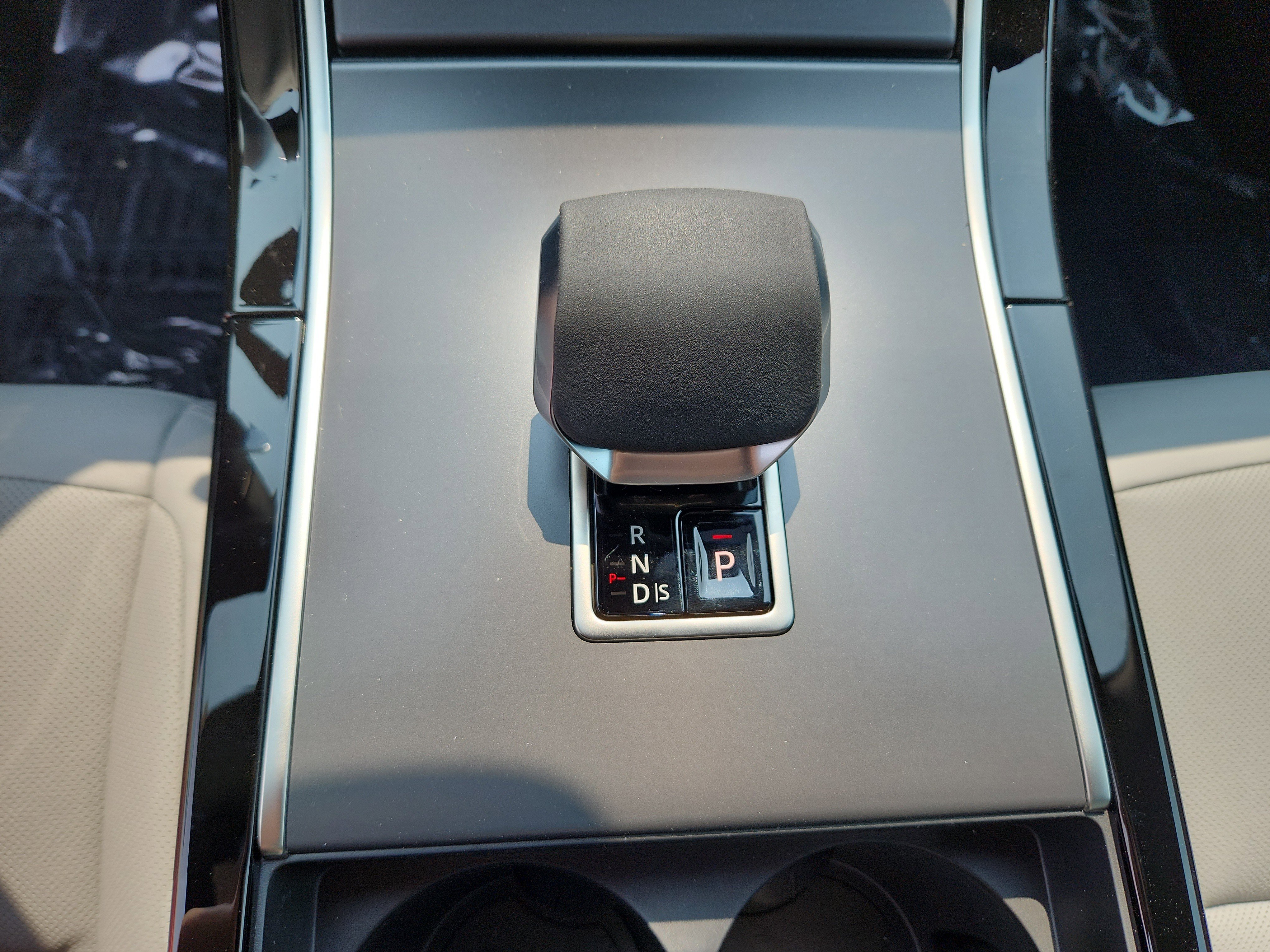 New 2026 Land Rover Range Rover Evoque S image 16