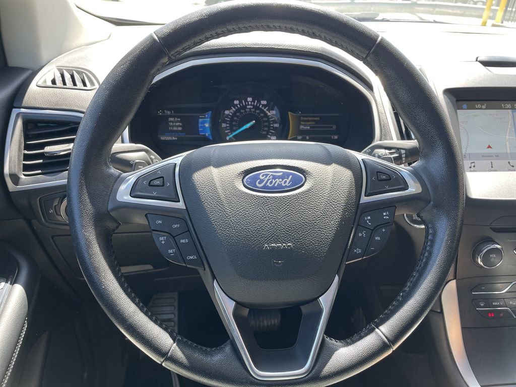 Used 2018 Ford Edge SEL w/ Equipment Group 201A AWD/4WD image 16