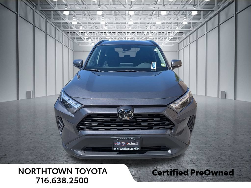 Used 2025 Toyota RAV4 XLE AWD/4WD image 6
