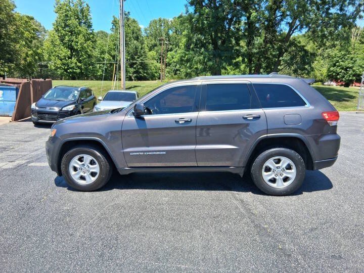 Used 2015 Jeep Grand Cherokee Laredo w/ Quick Order Package 23E AWD/4WD image 8