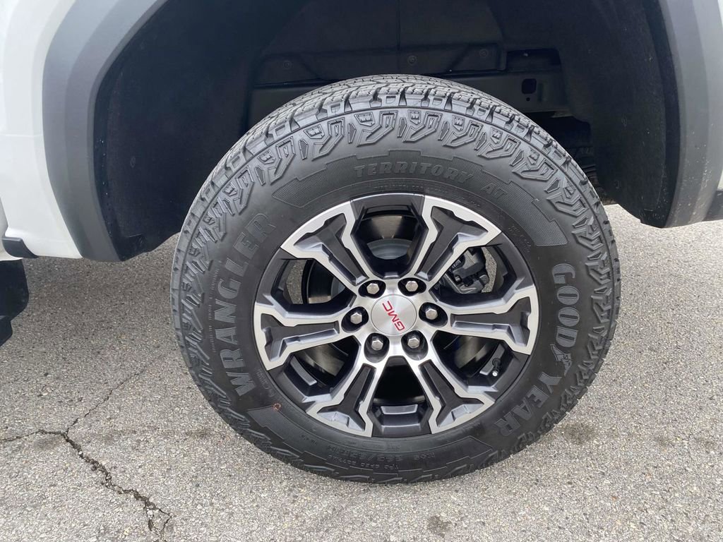 Used 2023 GMC Canyon AT4 w/ AT4 Premium Package image 7