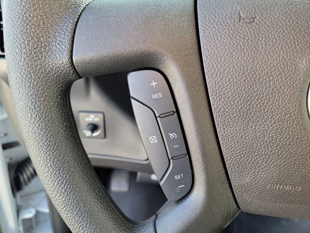 New 2026 Chevrolet Express 3500 Extended RWD image 5
