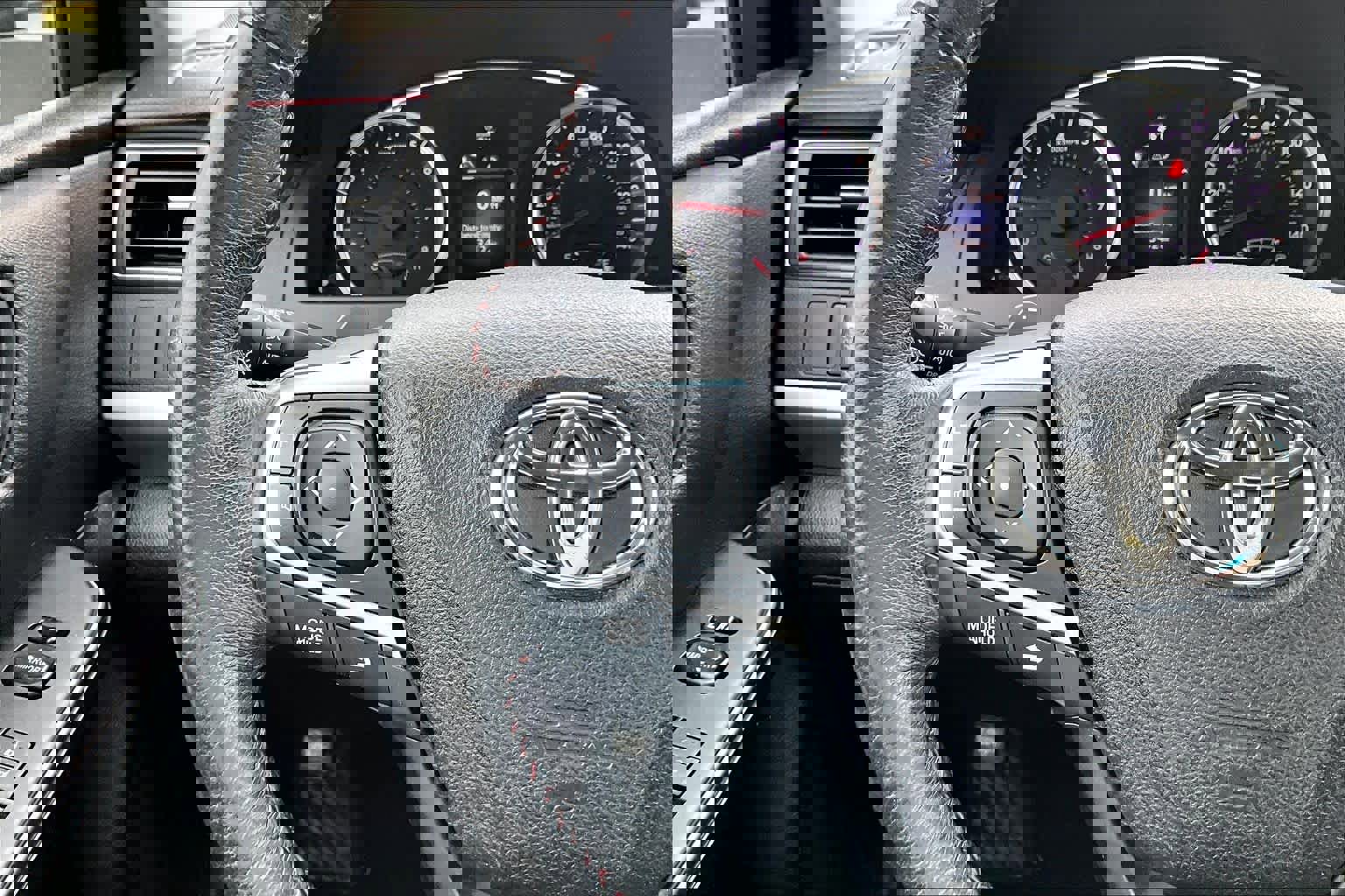 Used 2017 Toyota Camry SE image 22