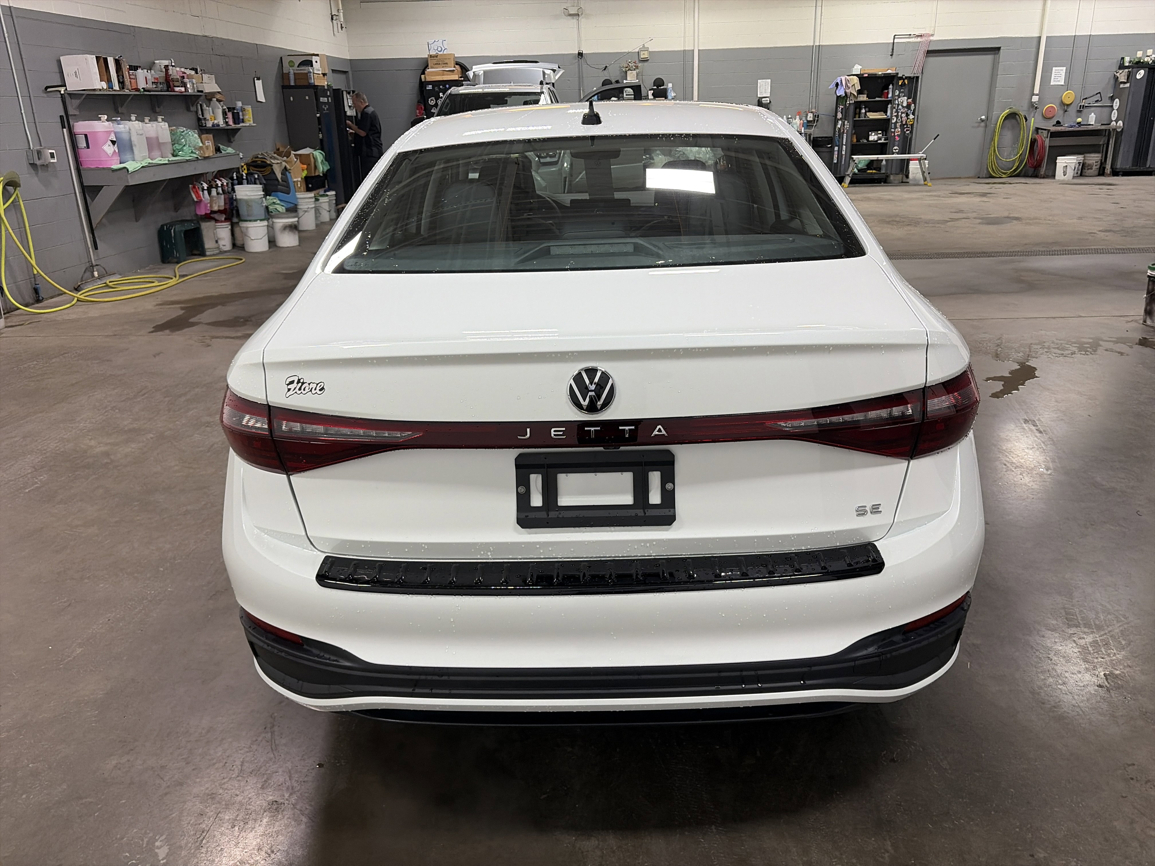 Certified 2025 Volkswagen Jetta SE image 4